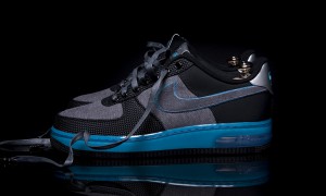 Кроссовки Nike Air Force 1 x Marcus Troy (вид сбоку)
