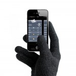 В перчатках Mujjo можно поьзоваться iPhone