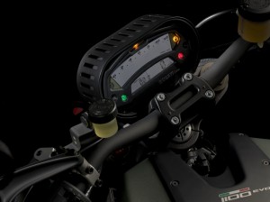 Мотоцикл Ducati Monster x Diesel (рулевая колонка и информационная панель)