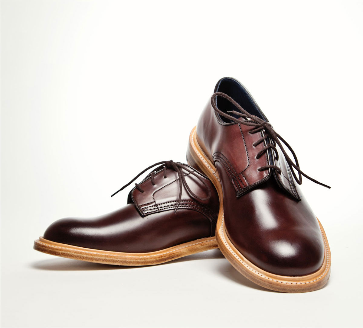 Мужские туфли Tricker's из коричневого итальянского кордована от Comipel
