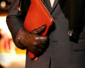 Мужские перчатки из кожи Loro Piana