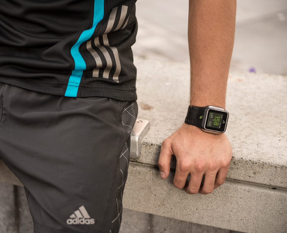 Часы для спорта мужские adidas miCoach Smart Run muzhskie